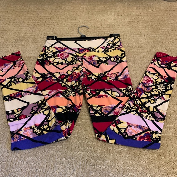 EUC LuLaRoe OS Leggings - Picture 4 of 8